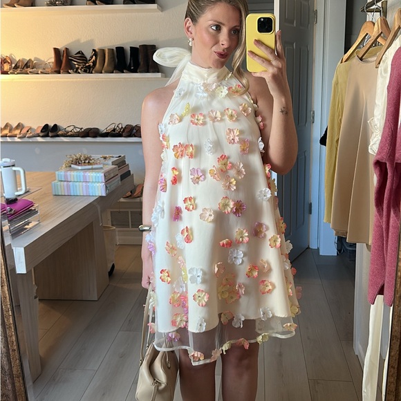Elliatt Dresses & Skirts - Elliatt Ivory Mini Dress with Pink & Yellow Floral Appliqués